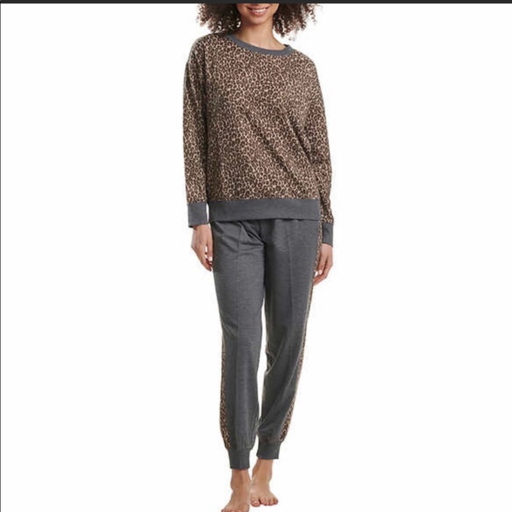 LAST CALL Splendid leopard and gray loungewear set M - Picture 4 of 6